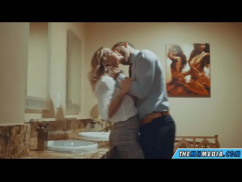 ❤️ ໃນເວລາທີ່ຜິວເນື້ອສີຂາວ busty seduces ທ່ານຢູ່ໃນຫ້ອງນ້ໍາສາທາລະນະ ❌ ມີເພດສຳພັນ ຢູ່ຄອມ lo.villagesexvideos.ru